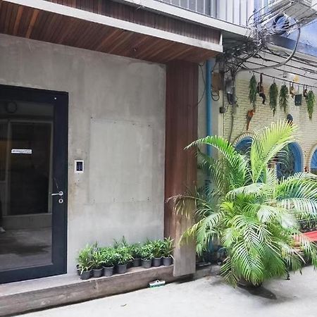 Z Go Inn Bts St Louis Silom V โกอินน์ บีทีเอส เซนต์หลุยส์ สีลม 3 Bangkok Exterior foto