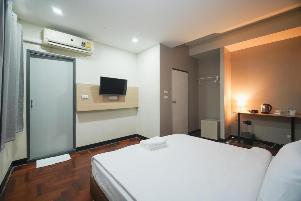 Z Go Inn Bts St Louis Silom V โกอินน์ บีทีเอส เซนต์หลุยส์ สีลม 3 Bangkok Exterior foto