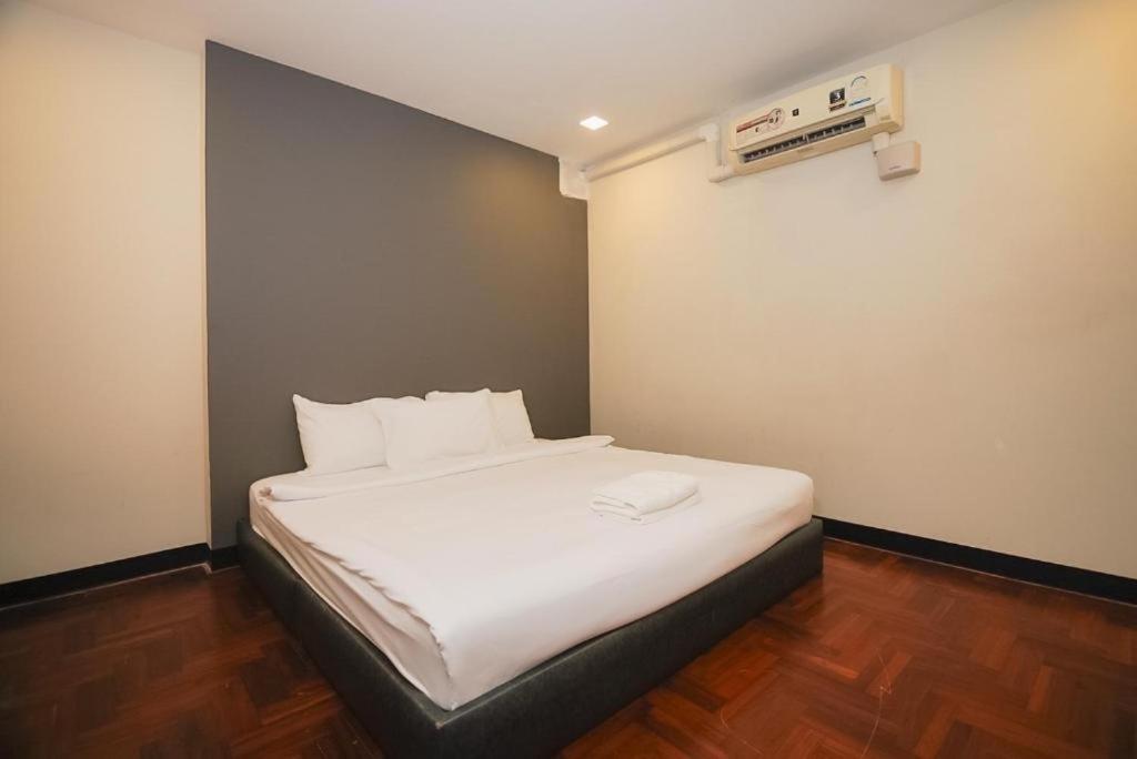 Z Go Inn Bts St Louis Silom V โกอินน์ บีทีเอส เซนต์หลุยส์ สีลม 3 Bangkok Exterior foto